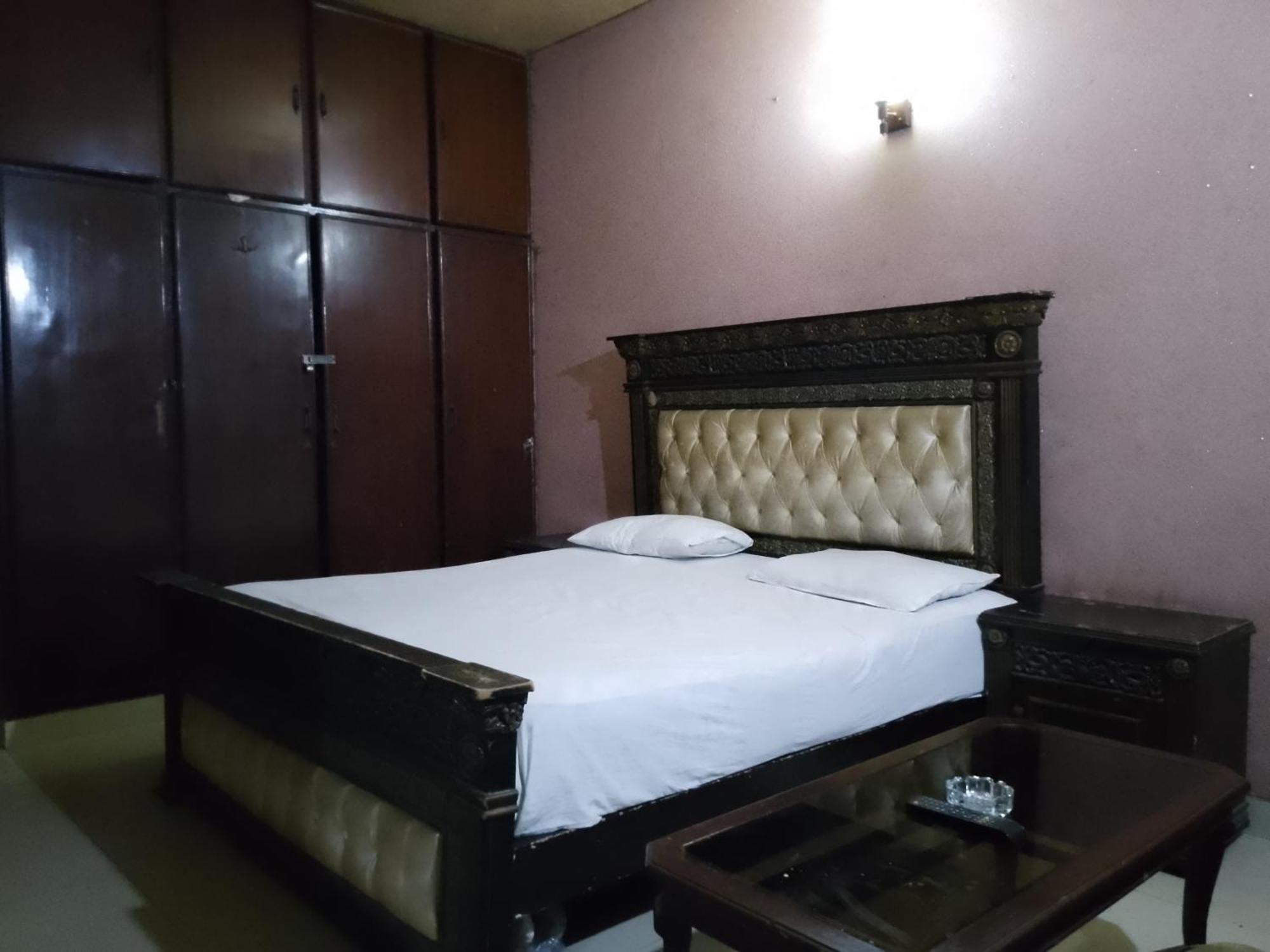 Moon Soon Hotel Лахор Екстериор снимка